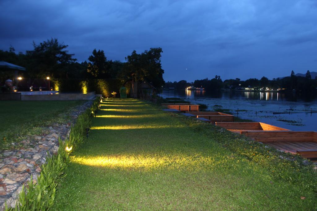 The Glory River Kwai Hotel Kanchanaburi Exterior photo